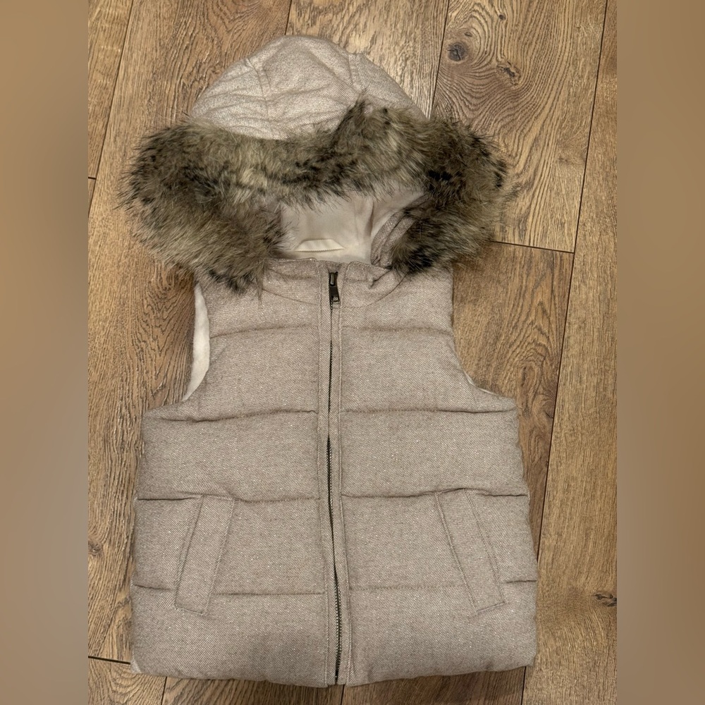 GAP Girls Cream Faux Fur Hooded Vest - Picture 7 of 10